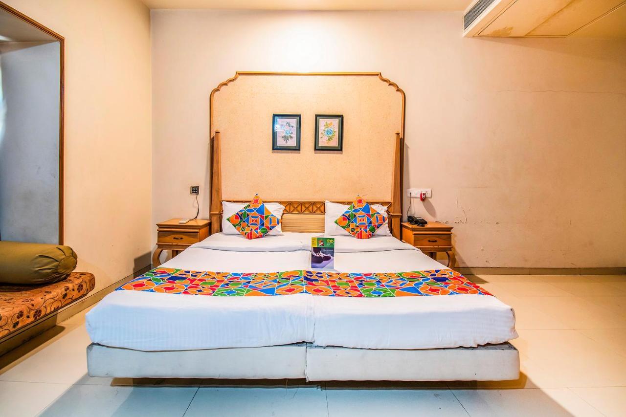 Collection O Hotel Rajwada Near The Pavillion Pune Zewnętrze zdjęcie