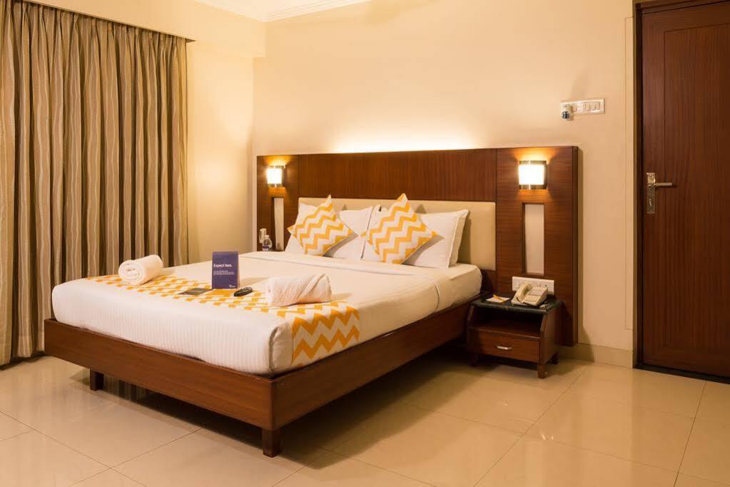 Collection O Hotel Rajwada Near The Pavillion Pune Zewnętrze zdjęcie